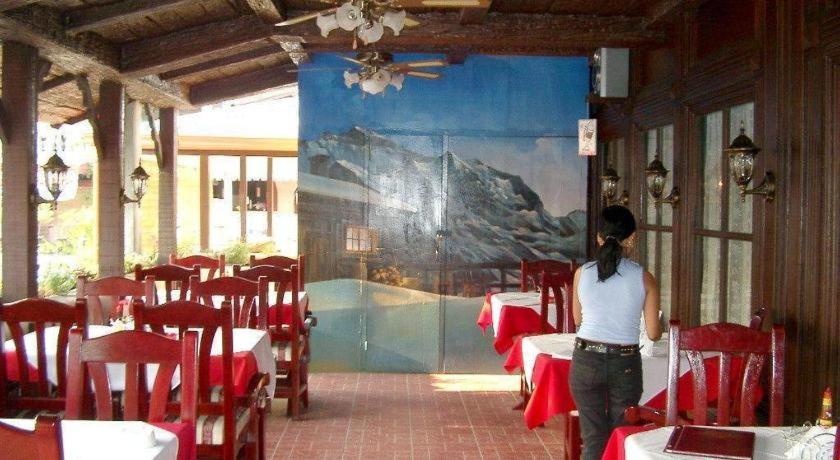 Swiss Chalet Angeles Bagian luar foto